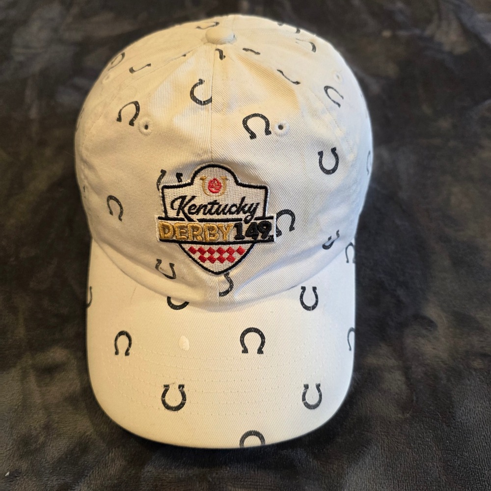 Kentucky Derby 149 Hat Womens White Horseshoe Print Churchill Downs Cap